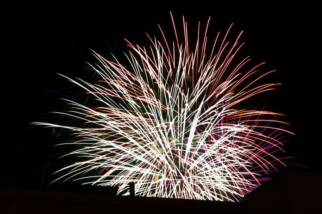 %_tempFileNamefireworks,%2020100704_15%