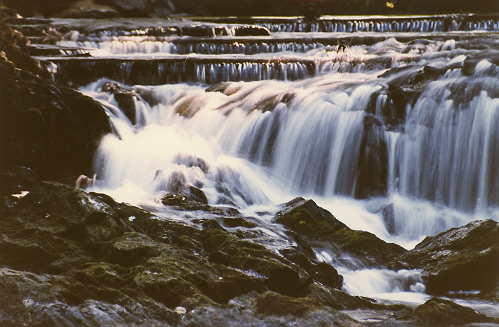 %_tempFileName1996_4_019%